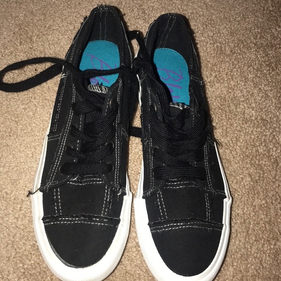 Blowfish Shoes | New Womens Black Blowfish Stitched Sneakers 6 | Poshmark